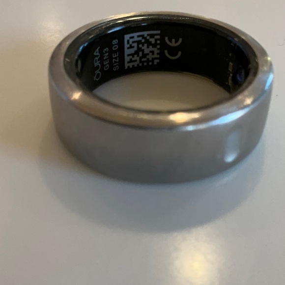 Oura Gen 3 Horizon Brushed Titanium Size 8 with charger - Picture 10 of 16